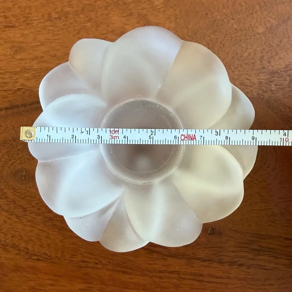 Illusions Frosted Glass Flower Candle Holder – Made in Italy 🇮🇹